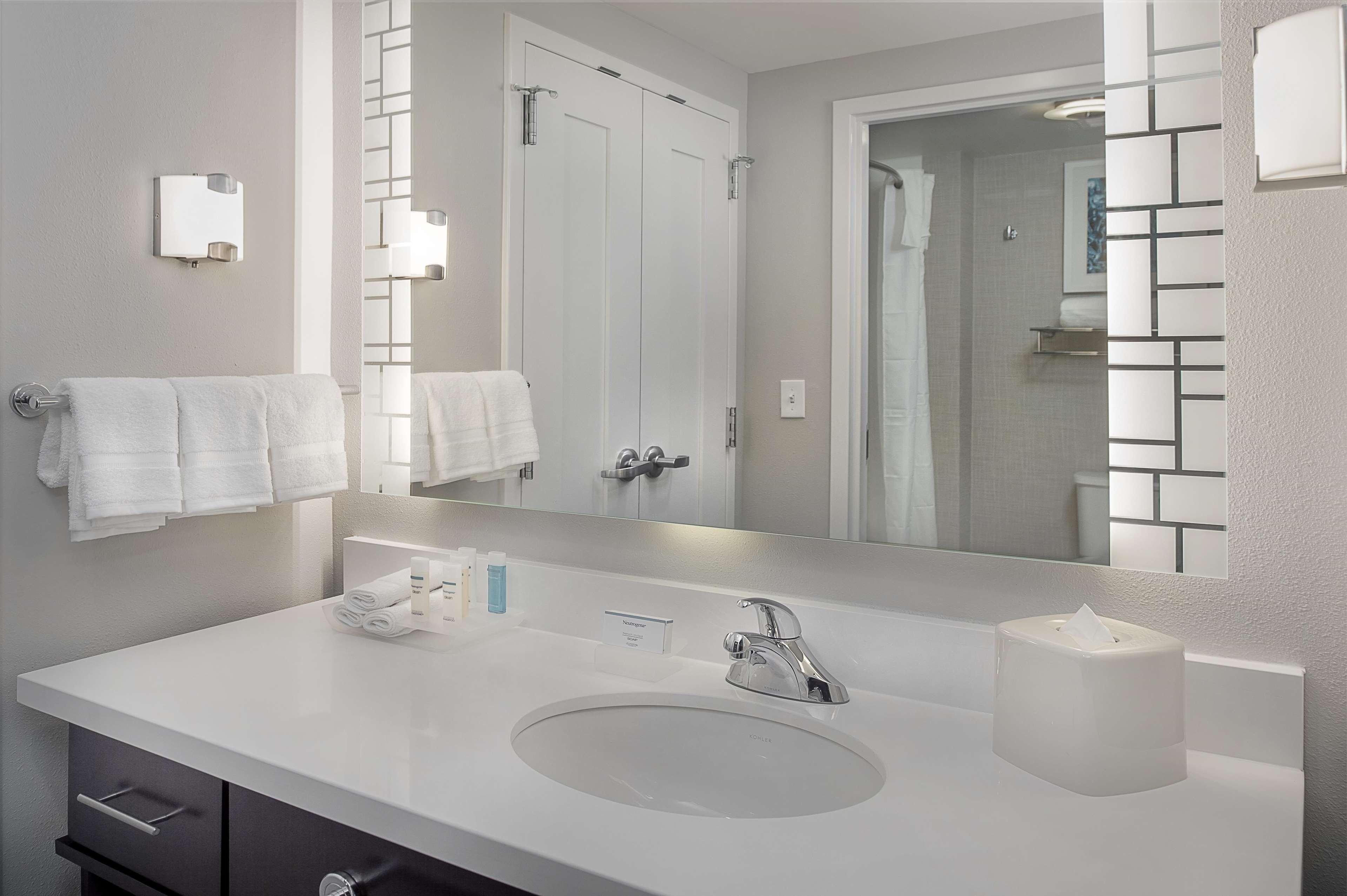 Homewood Suites By Hilton St. Louis Westport Мэриленд-Хайтс Экстерьер фото
